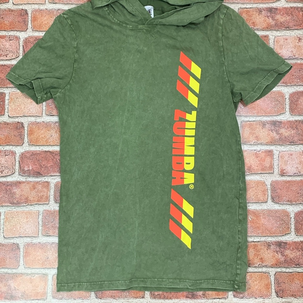 Men’s Zumba hooded t-shirt. Size S
